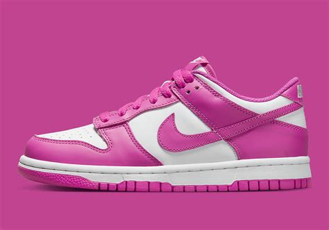 fuchsia roze sneakers nike|nike dunk active fuchsia.